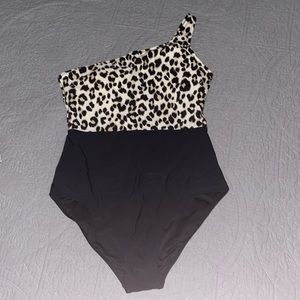 Old Navy One Piece Swimwear